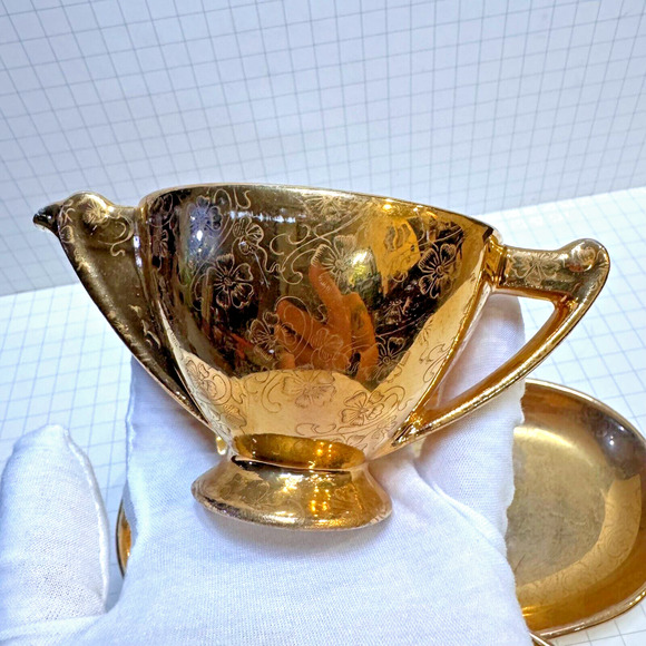 VTG MCM Lady Hamilton 22k Warranted Gold Cup Pair Floral Etching w Saucer Set - Picture 10 of 16